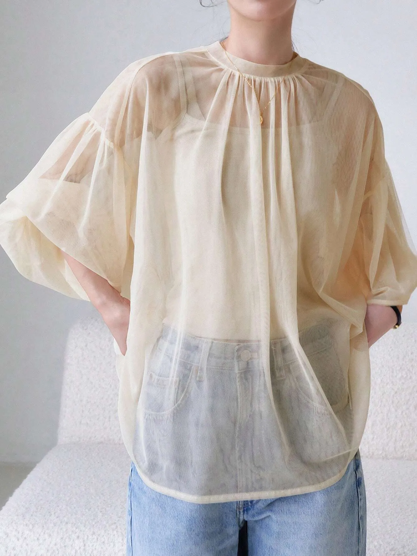 -Less Blusa de cuello alto de manga farol transparente de organdi