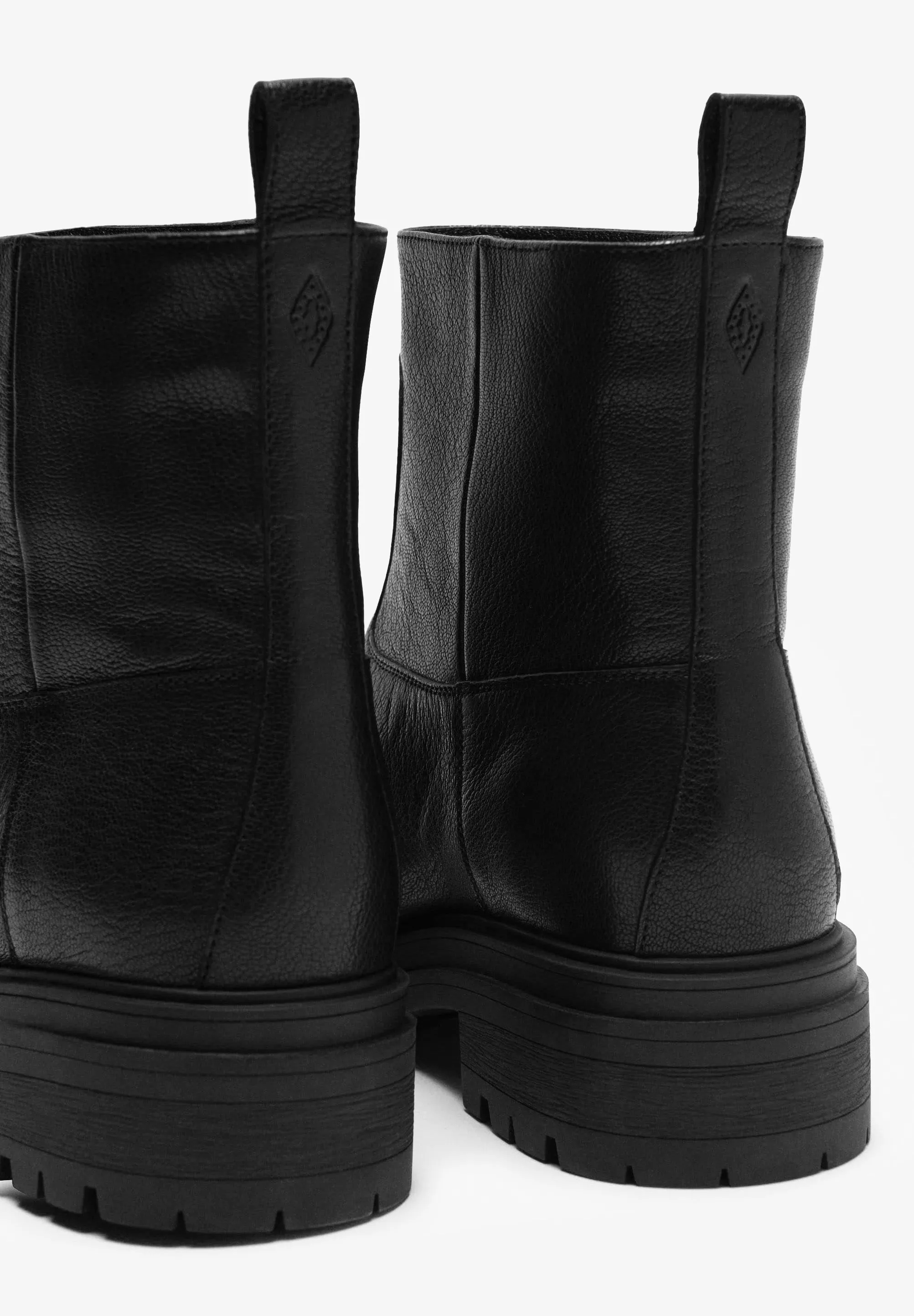 BASH | BOTAS CIGHTER