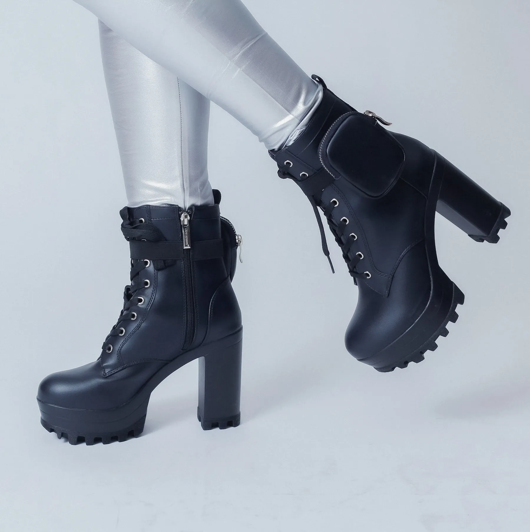 Botin Monik Negro