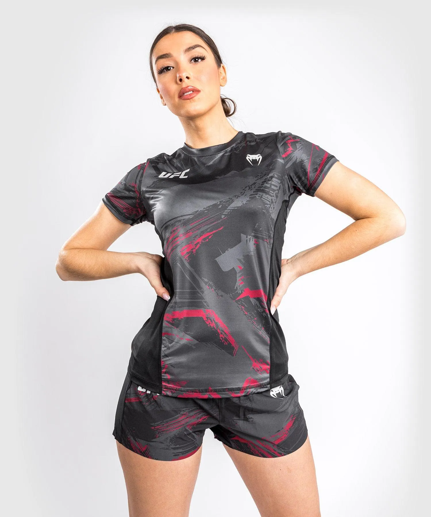 Camiseta UFC Venum Authentic Fight Week 2.0 Dry-Tech - Para mujer - Negro/Rojo