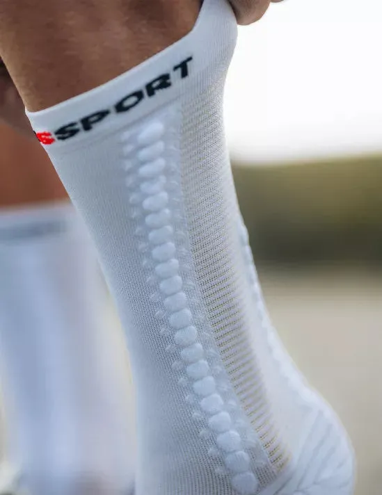 Compressport | Pro Racing Socks V4 | Bike | White / Black