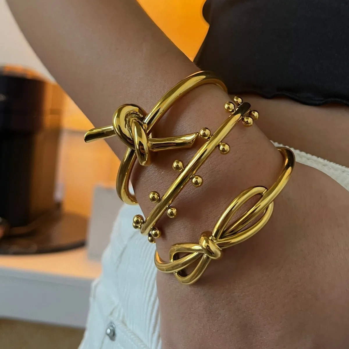 GOLDEN BOW CUFF