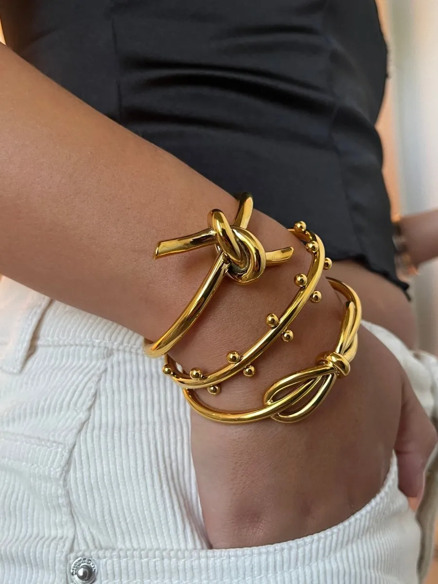 GOLDEN BOW CUFF