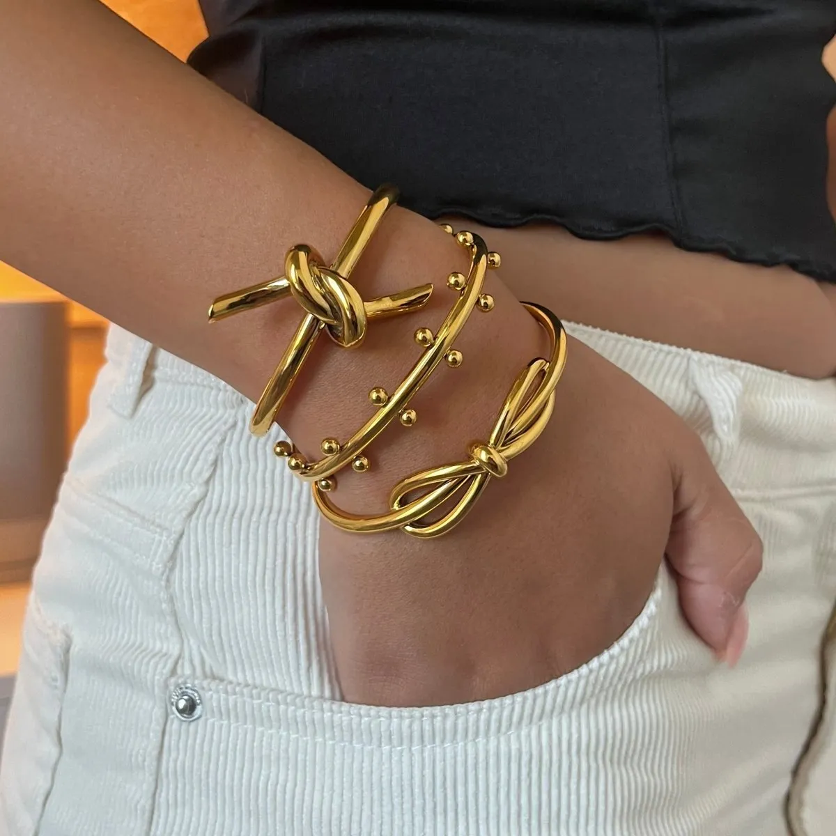 GOLDEN BOW CUFF