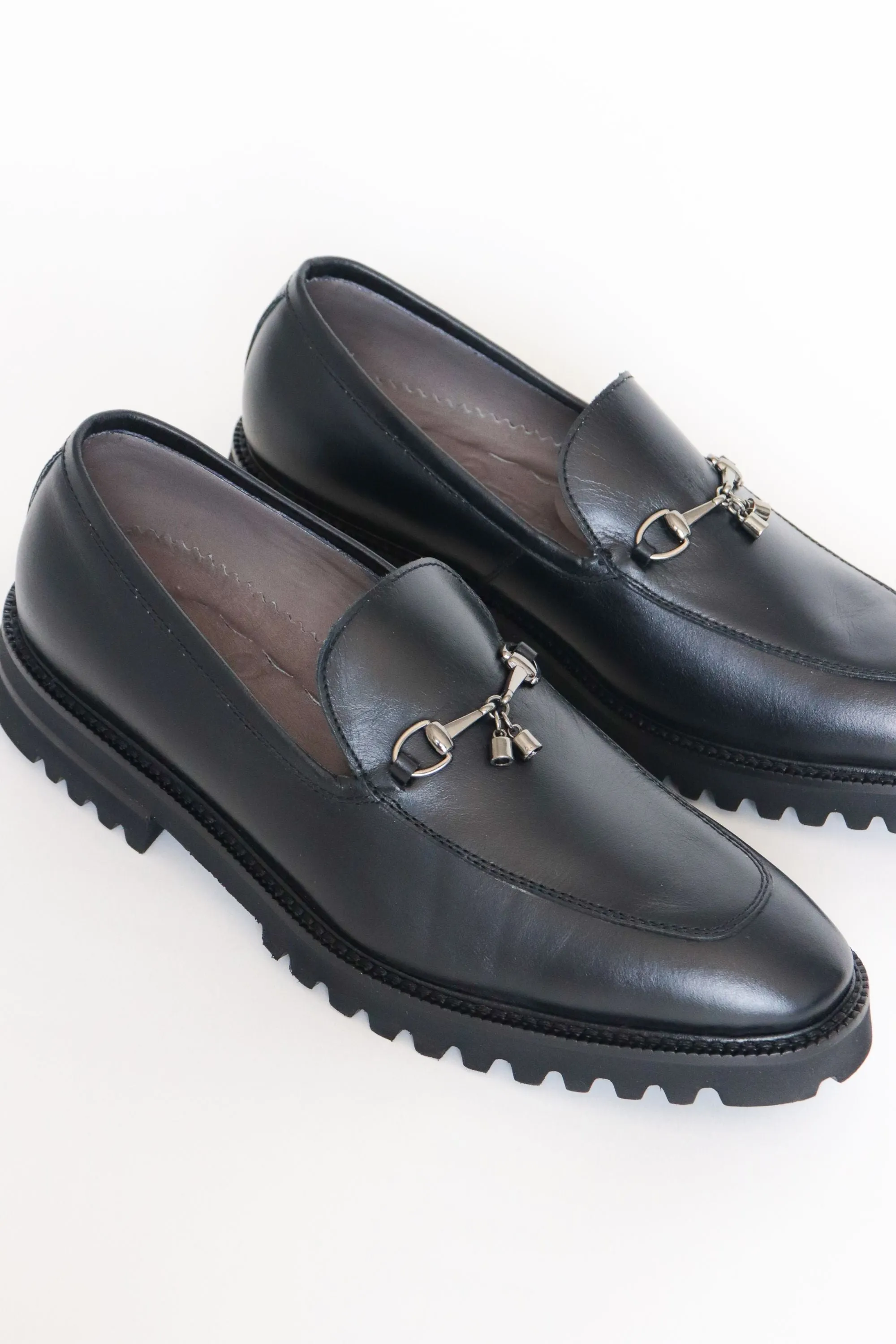 ZAPATO LOAFER EDWARD PARAHOMBRE EN CUERO NEGRO / REF: LUZ 2343